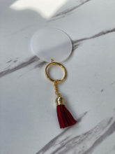 Load image into Gallery viewer, GOLD KEYCHAIN AND TASSEL